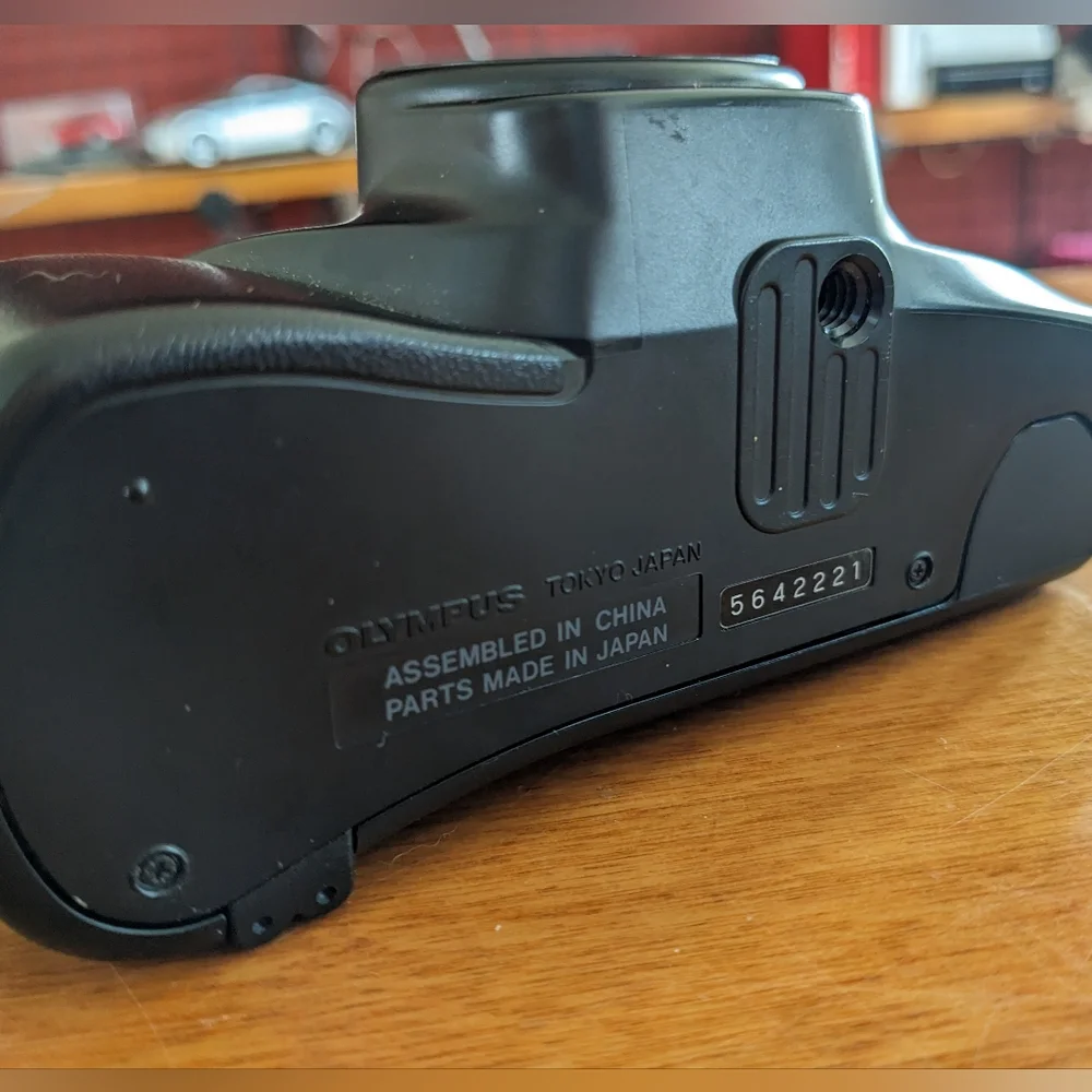 Vintage Olympus Accura Zoom 80 | 35mm Film Camera +Original Olympus Leather Case - Picture 8 of 10